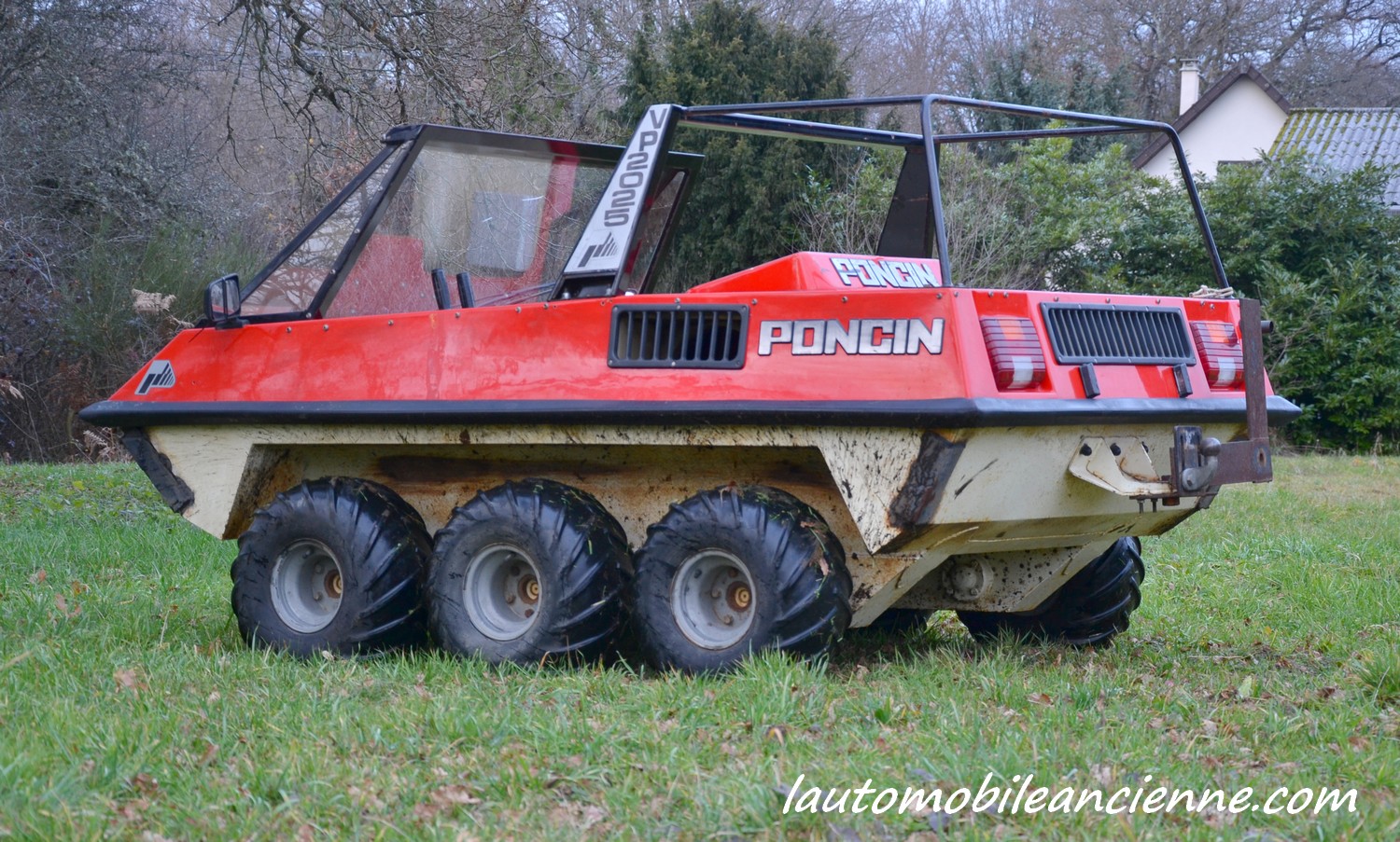 Poncin VP2025 1983 l'Automobile Ancienne