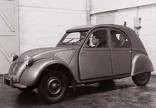 Citroën 2CV Type A (1949-1960) | L'automobile Ancienne