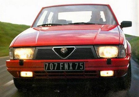 Alfa Romeo 75 (2)