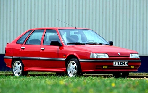 Renault 21 TXI 5p (2)