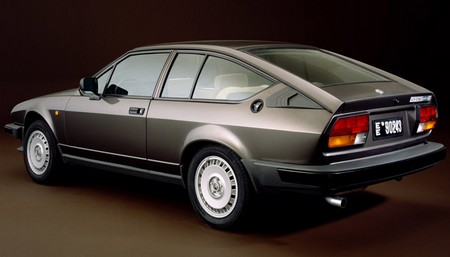Alfa Romeo GTV6 (2)