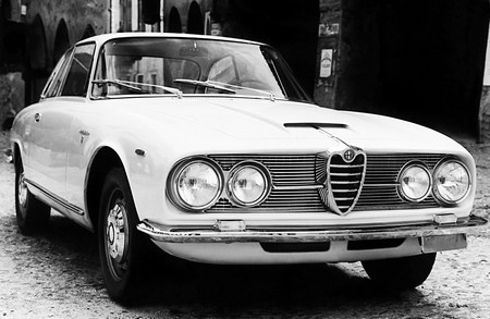 Alfa Romeo 2600 Sprint (9)