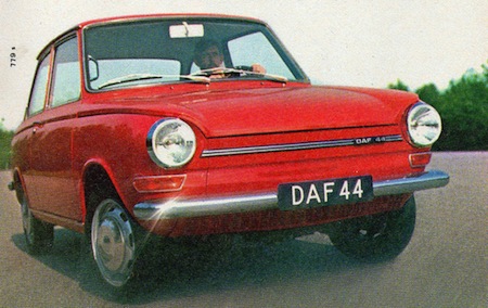 DAF 44 rouge