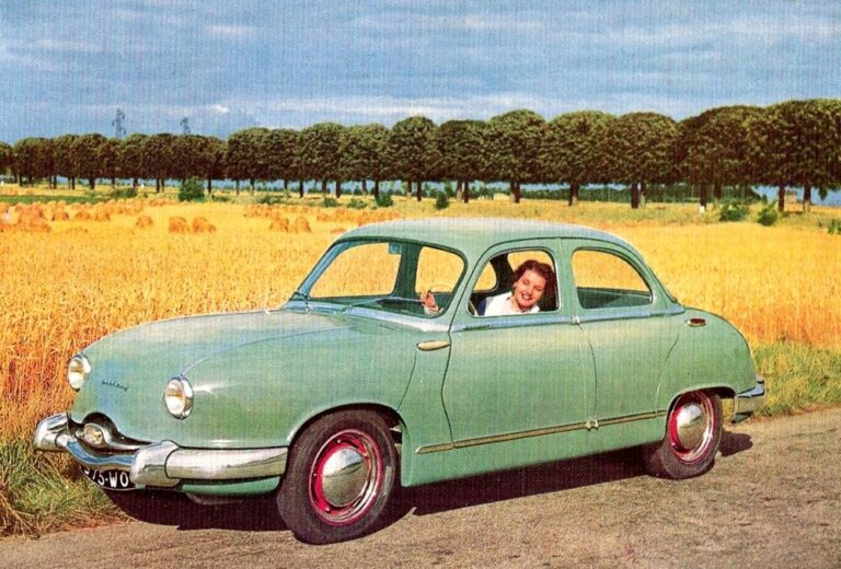 JEP PANHARD Dyna Z Berline 1956 - 1:43 - avec boite